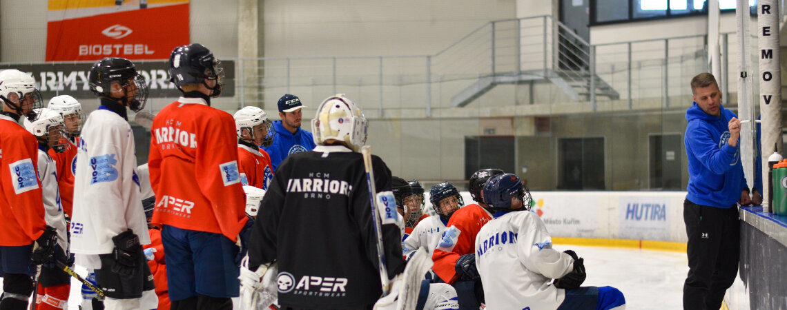 I 9. třída trénuje již on ice!